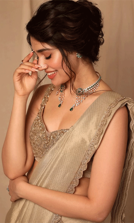 Krithi Shetty Glows in Elegant Saree Look