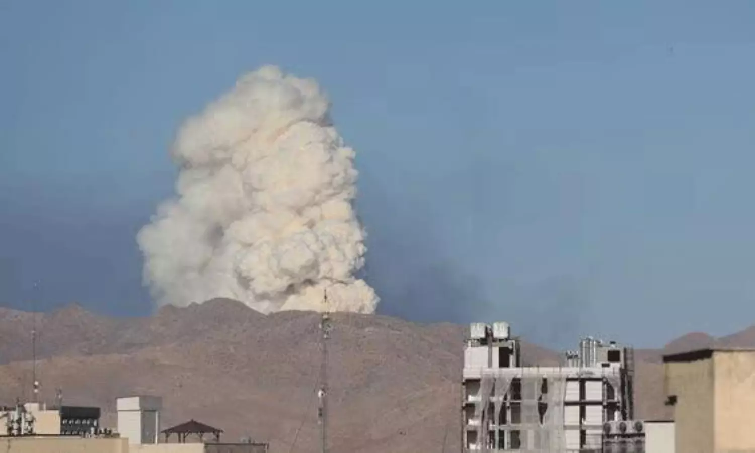 బిగ్ ఇష్యూ... యుద్ధంలోకి అమెరికా ఎంట్రీ.. ఫోర్డోపై దాడులు! బిగ్ ఇష్యూ... యుద్ధంలోకి అమెరికా ఎంట్రీ.. ఫోర్డోపై దాడులు!