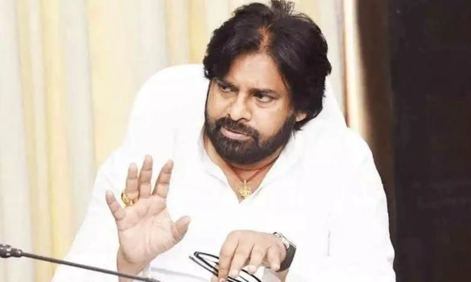 నేను పొలిటీషియన్ ని కాను....పవన్ బోల్డ్ స్టేట్మెంట్