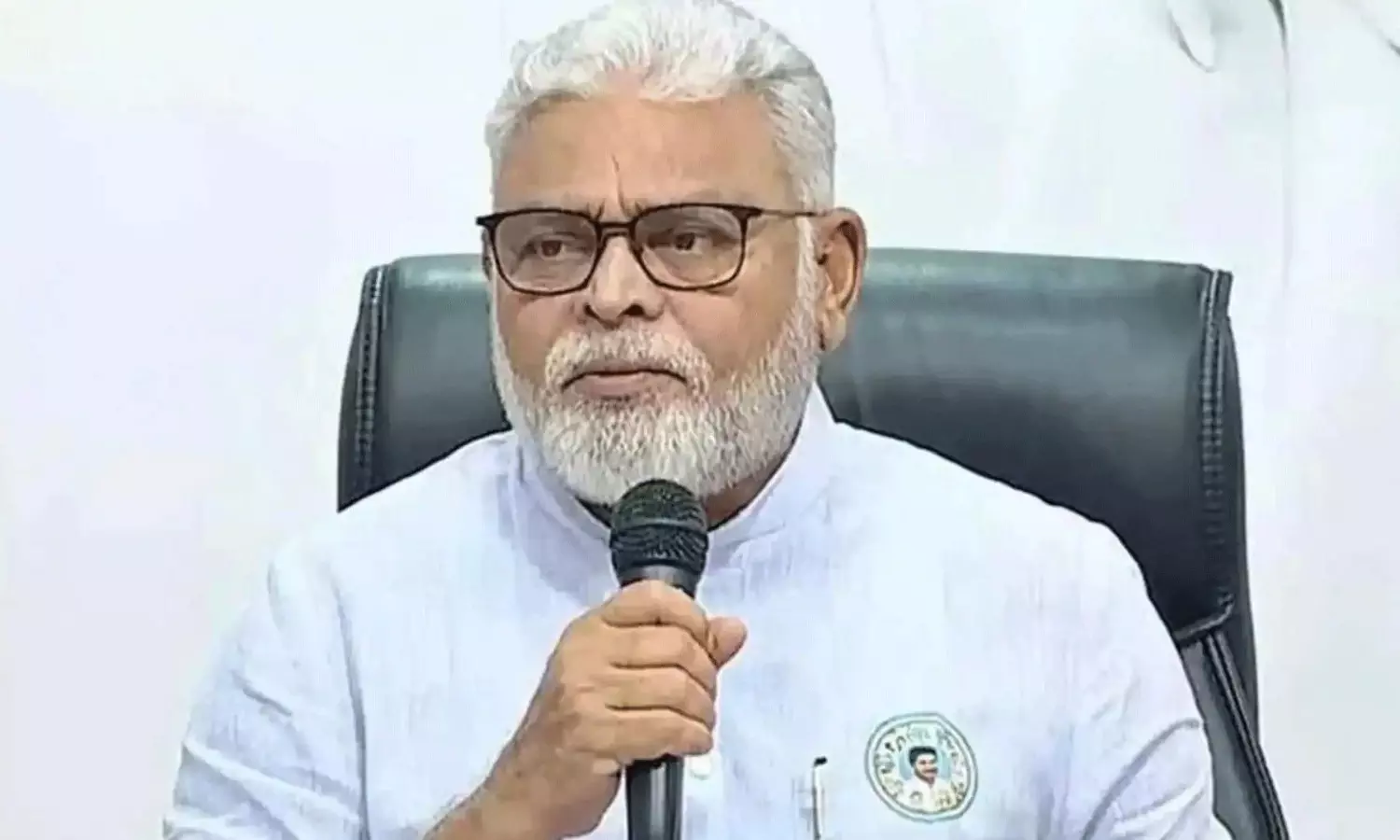 లోకేశ్ పై మాజీ మంత్రి అంబటి సంచలన వ్యాఖ్యలు.. అందేకే వైసీపీ నేతల అరెస్టులని వివరణ లోకేశ్ పై మాజీ మంత్రి అంబటి సంచలన వ్యాఖ్యలు.. అందేకే వైసీపీ నేతల అరెస్టులని వివరణ