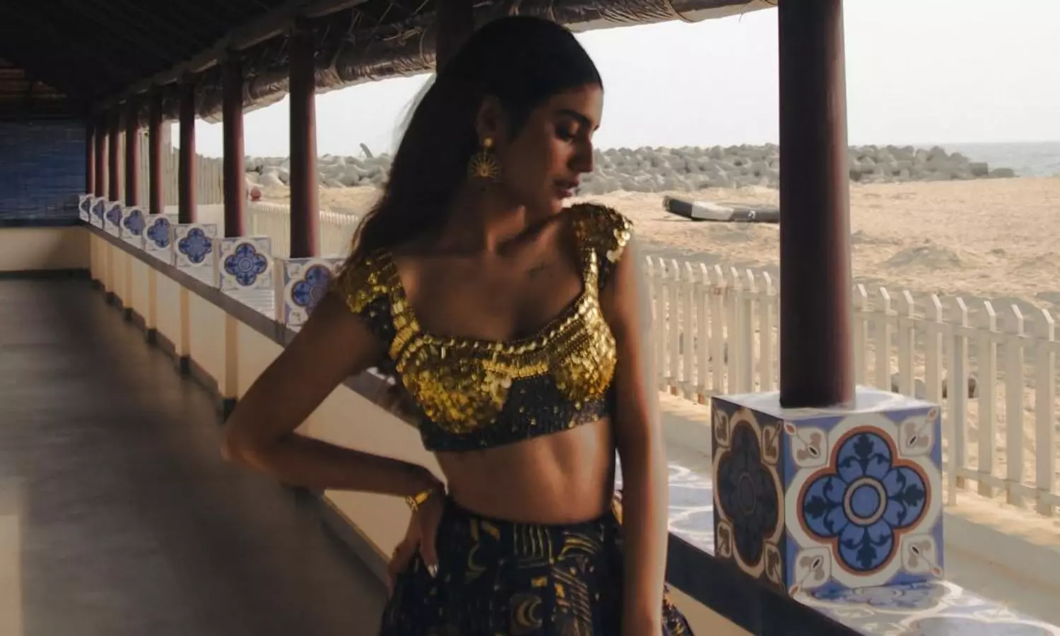 ట్రెడిష‌న‌ల్ అవ‌తార్‌తో ఆకర్షిస్తున్న‌ ప్రియా ప్ర‌కాష్