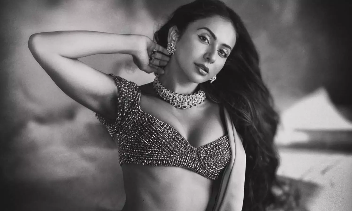 ఫోటో స్టోరి: రకుల్ సమ్మోహన రూపానికి ఫిదా ఫోటో స్టోరి: రకుల్ సమ్మోహన రూపానికి ఫిదా