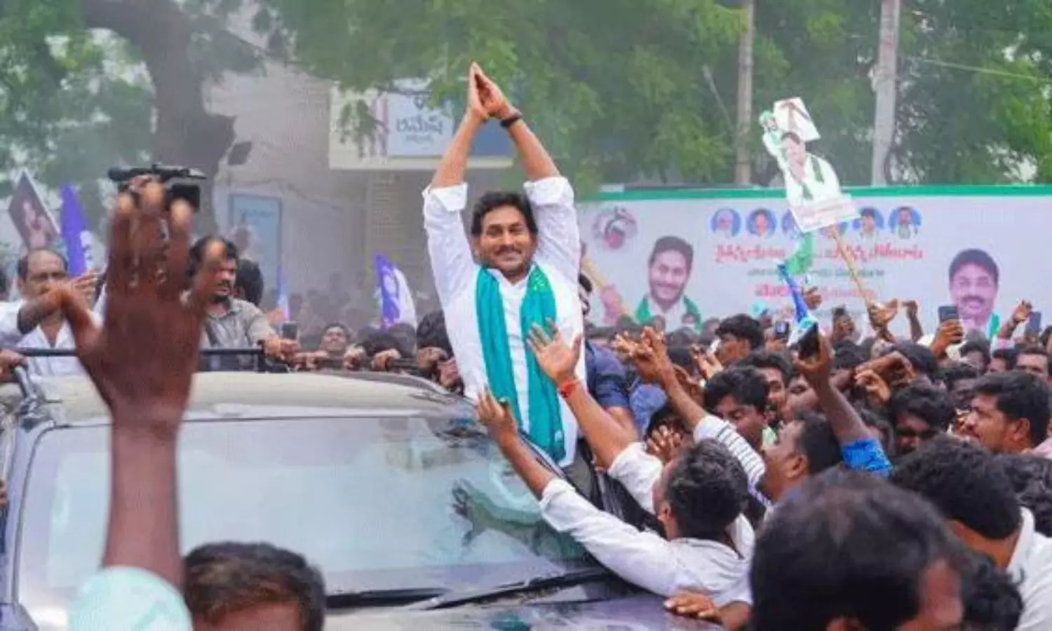 కూటమి ప్రభుత్వం కేసులు.. కీలక నిర్ణయం తీసుకున్న వైసీపీ అధినేత