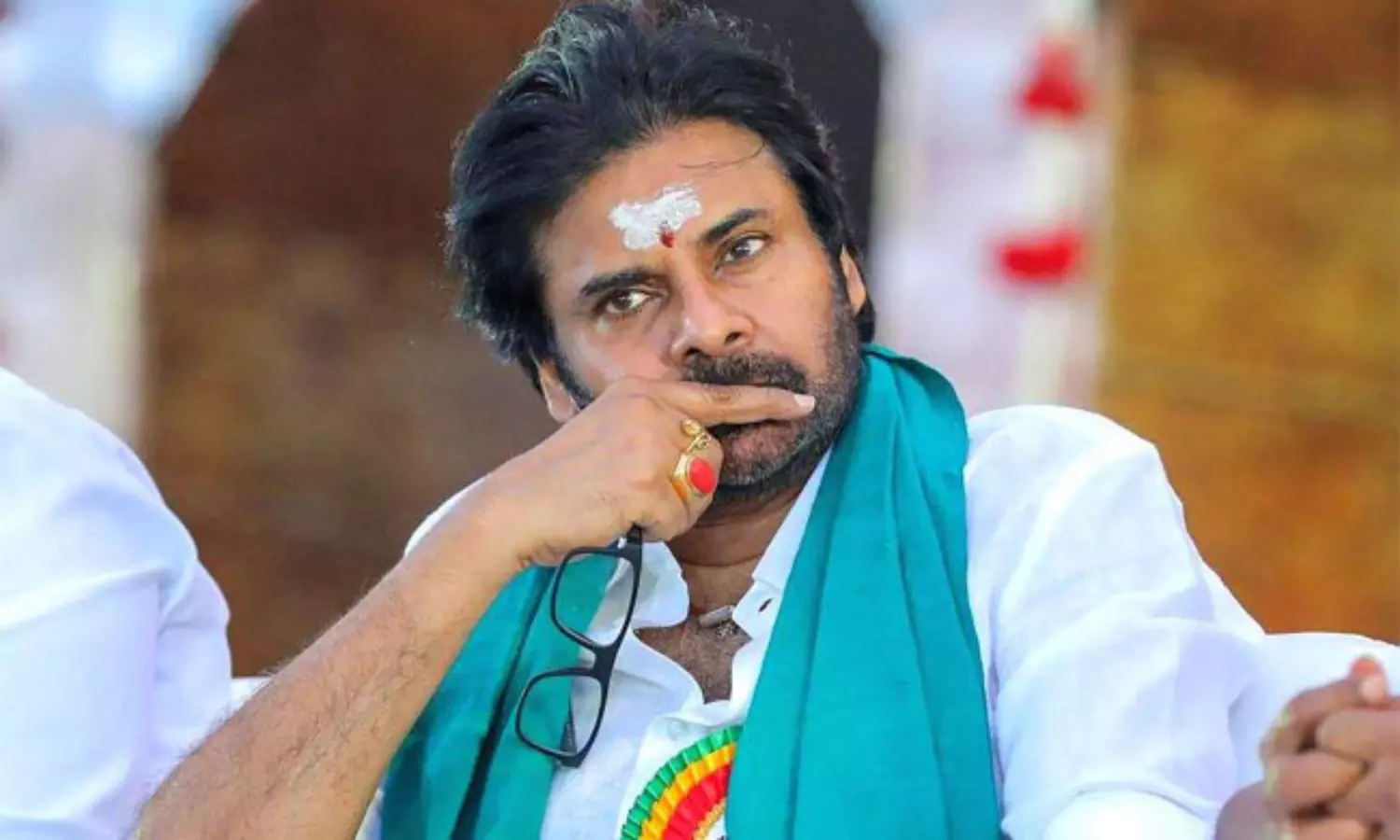 ప‌వ‌న్ భుజంపై బీజేపీ తుపాకీ.. త‌మిళ రాజ‌కీయం సెగ ..!