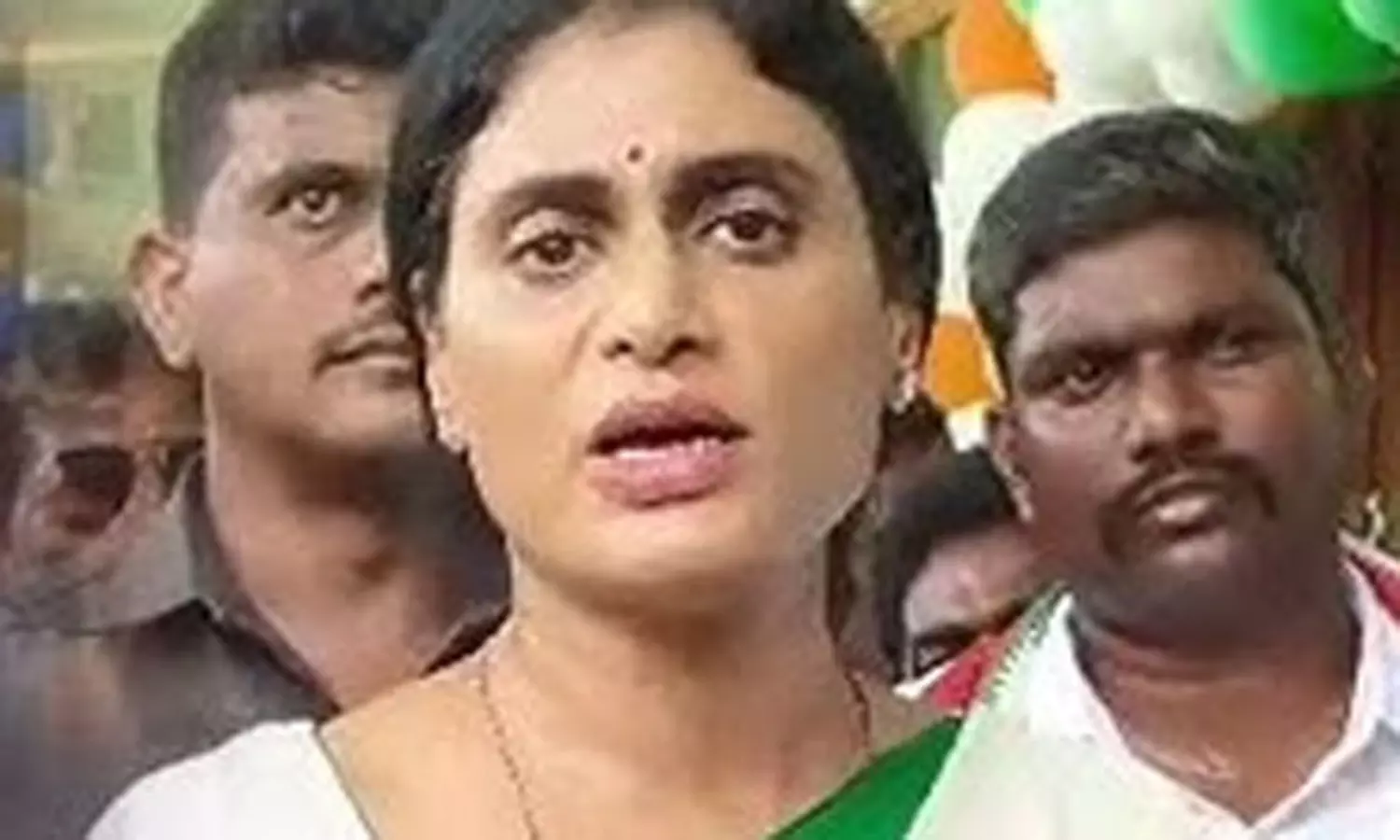 జగన్ టూర్ల సీక్రెట్ చెప్పిన చెల్లెమ్మ