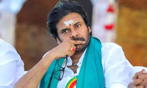 ప‌వ‌న్ భుజంపై బీజేపీ తుపాకీ.. త‌మిళ రాజ‌కీయం సెగ ..!