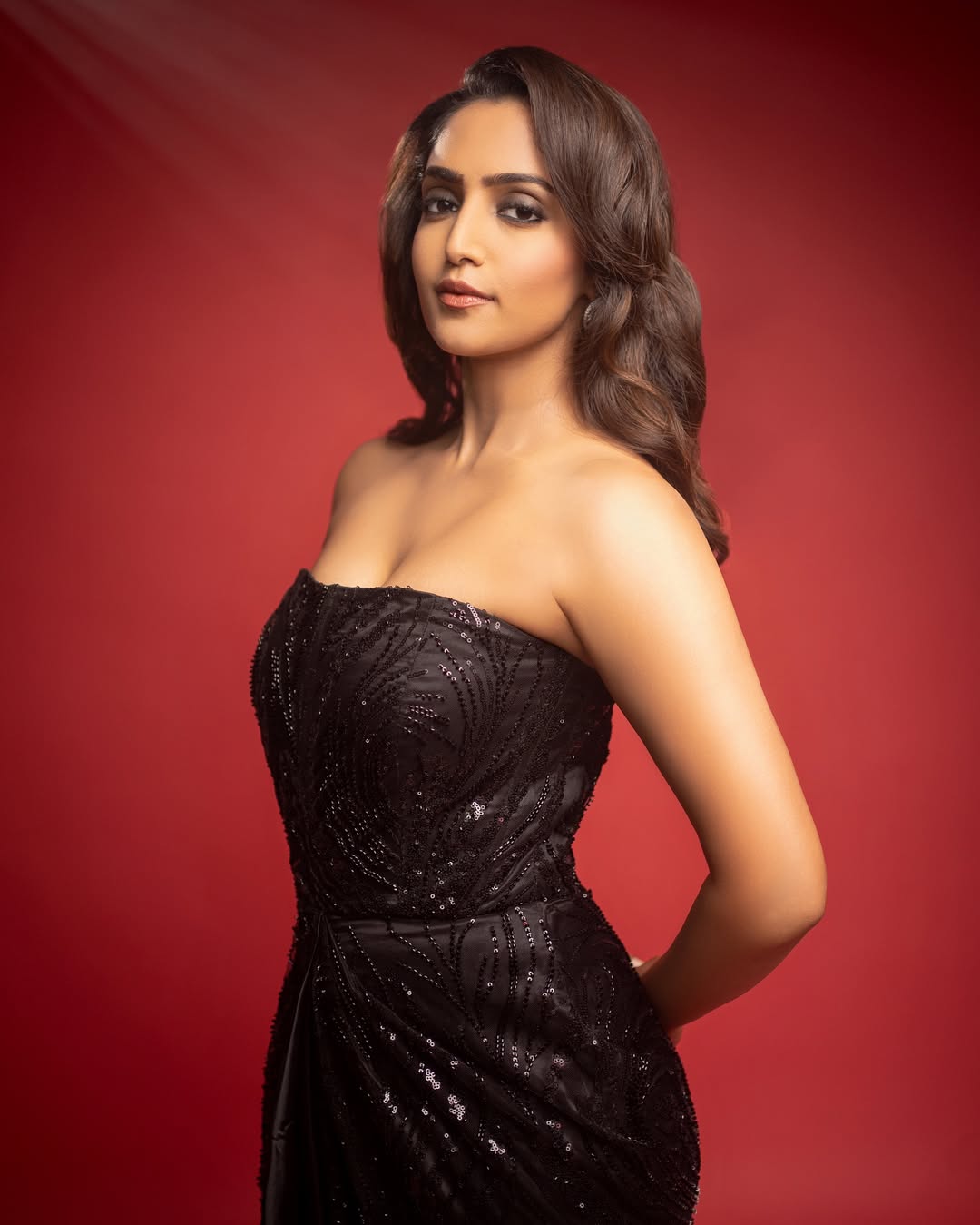 Reba Monica John’s Sparkly Glam Moment