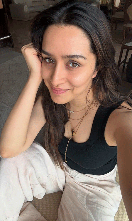 Jab Dil Bada, Soch Badi: Shraddha’s Stylish Mantra Steals the Show