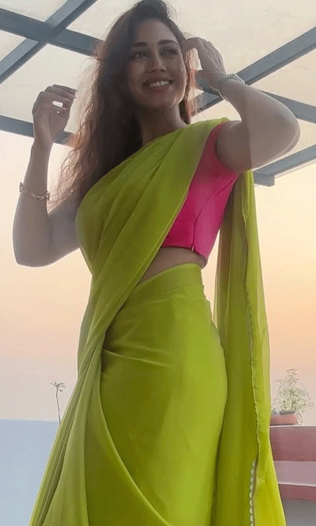 Nivetha Pethuraj Slays in Saree Again; Fans Call Her �Bapu Bomma�