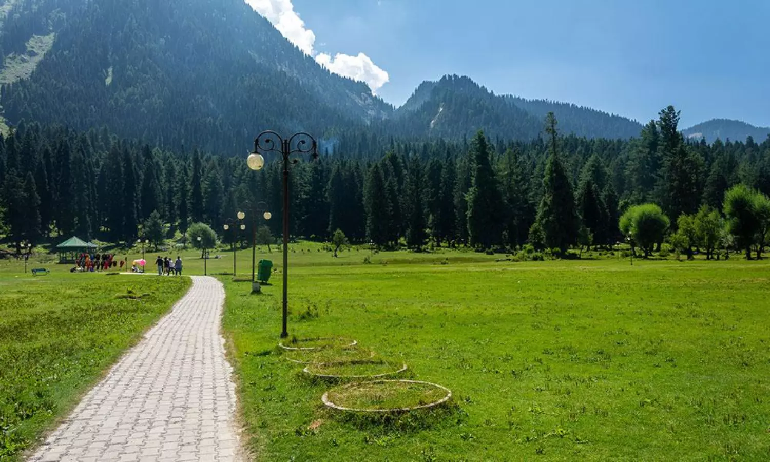 పహల్గామ్ .. మళ్లీ ఊపిరి పోసుకుంటోంది..