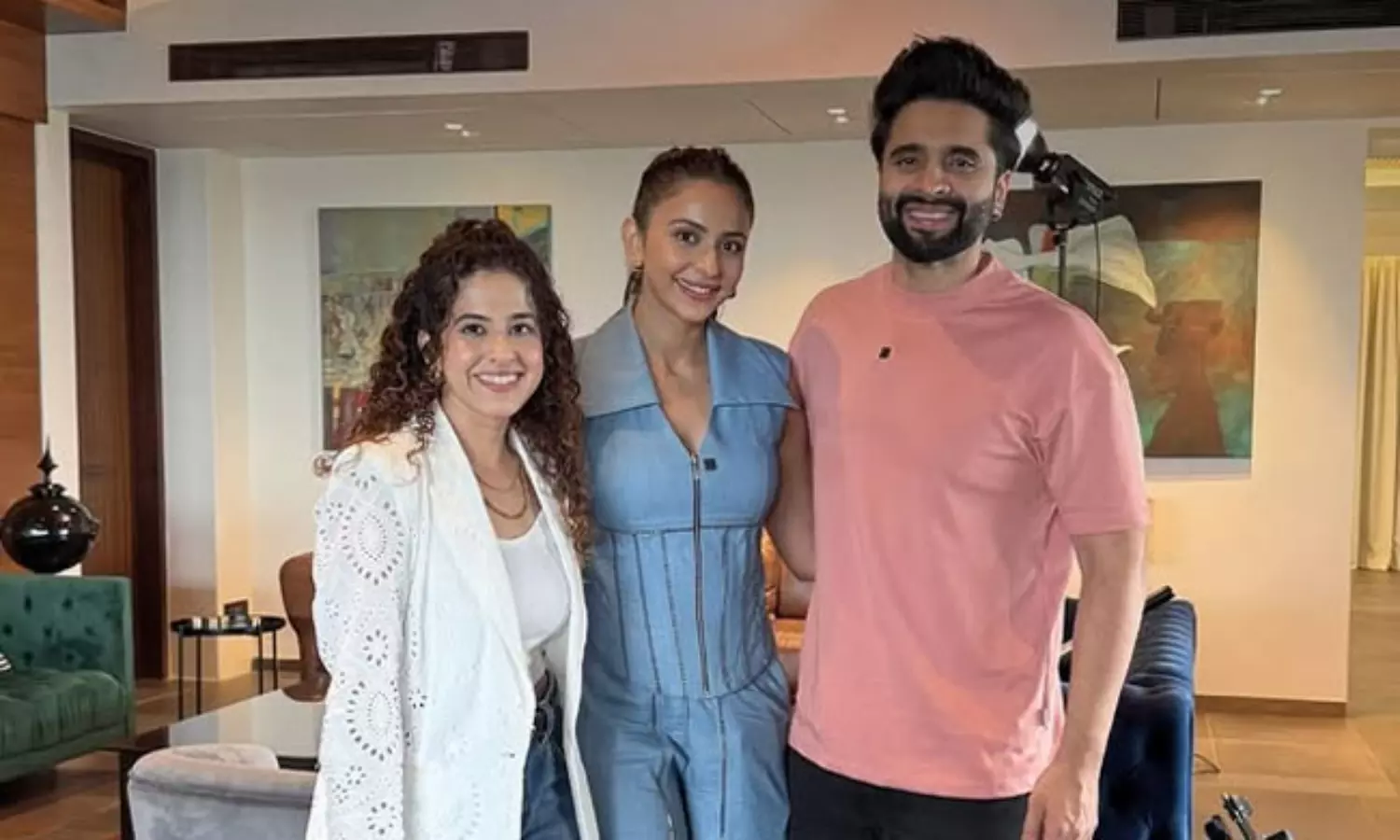 వీడియో: ర‌కుల్ ప్రీత్ విలాసాల ఇల్లు ఓ లుక్కేయండి