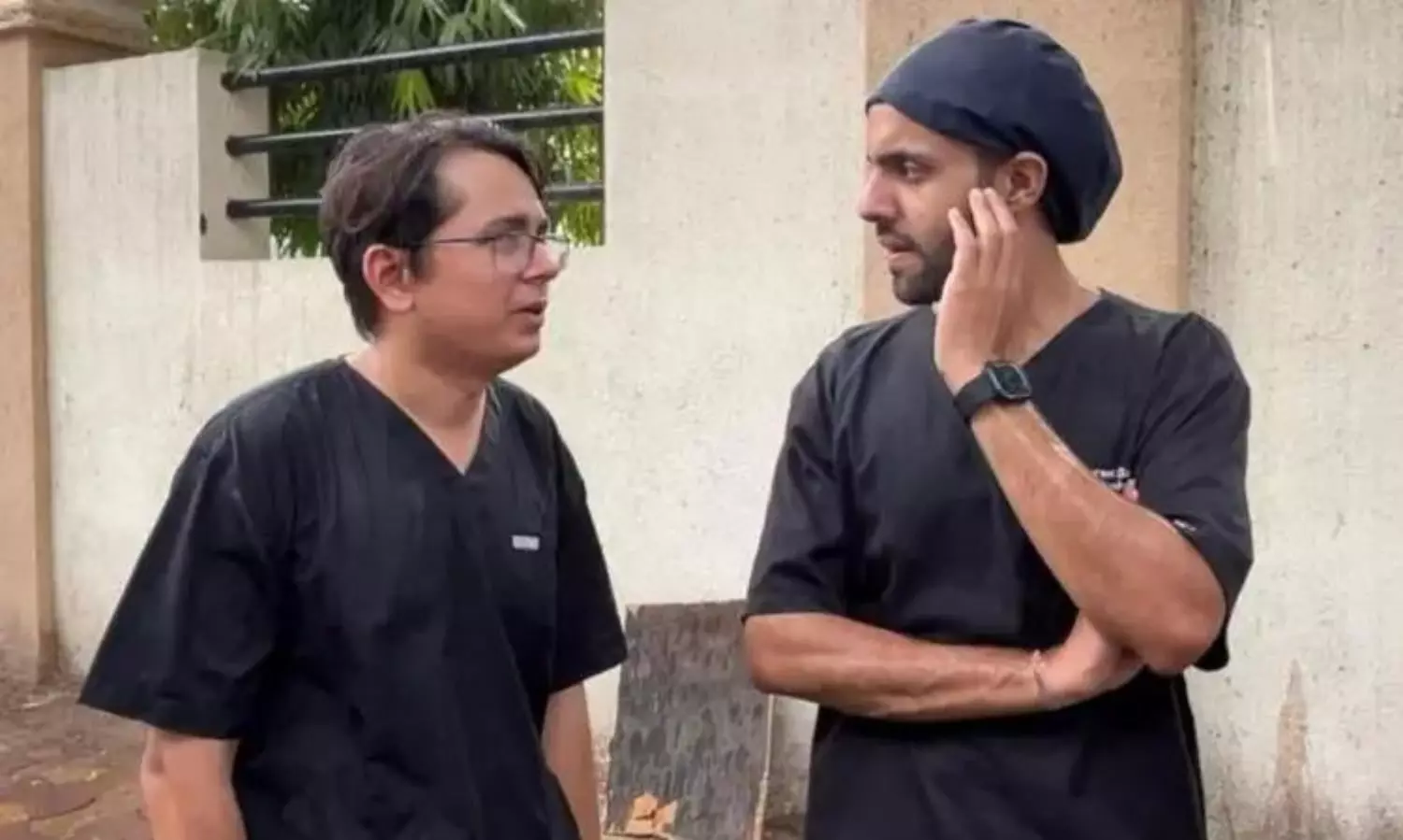 విమాన ప్రమాద బాధితుల ఆవేదన.. ఓ హాస్టల్ జీవితం తలకిందులైంది