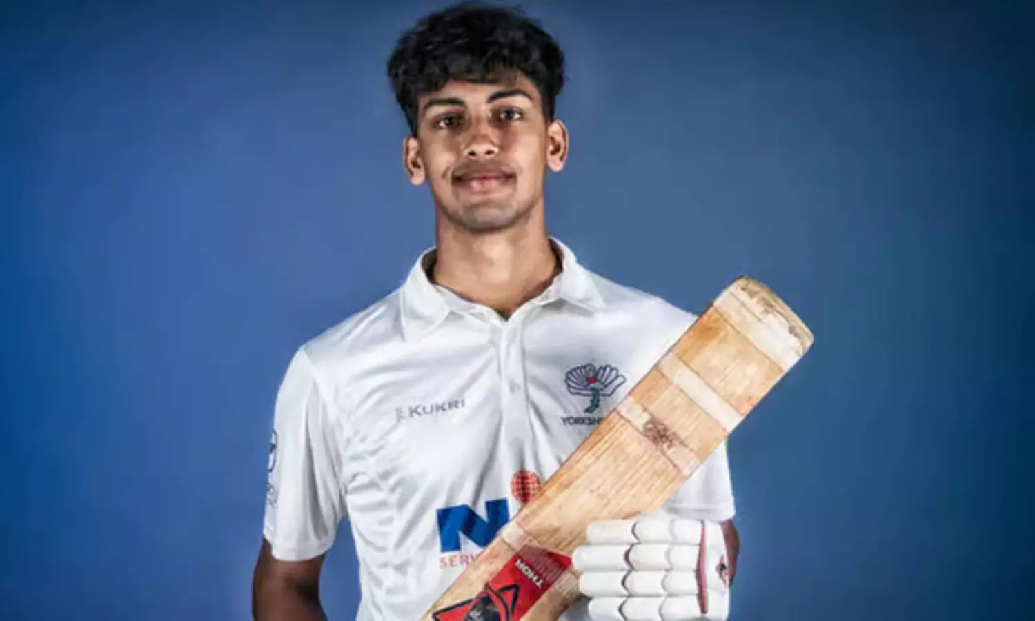 సంచలనం.. ఇంగ్లండ్ జట్టులో కెప్టెన్ స్టోక్స్ స్థానంలో గుజరాతీ కుర్రాడు! సంచలనం.. ఇంగ్లండ్ జట్టులో కెప్టెన్ స్టోక్స్ స్థానంలో గుజరాతీ కుర్రాడు!