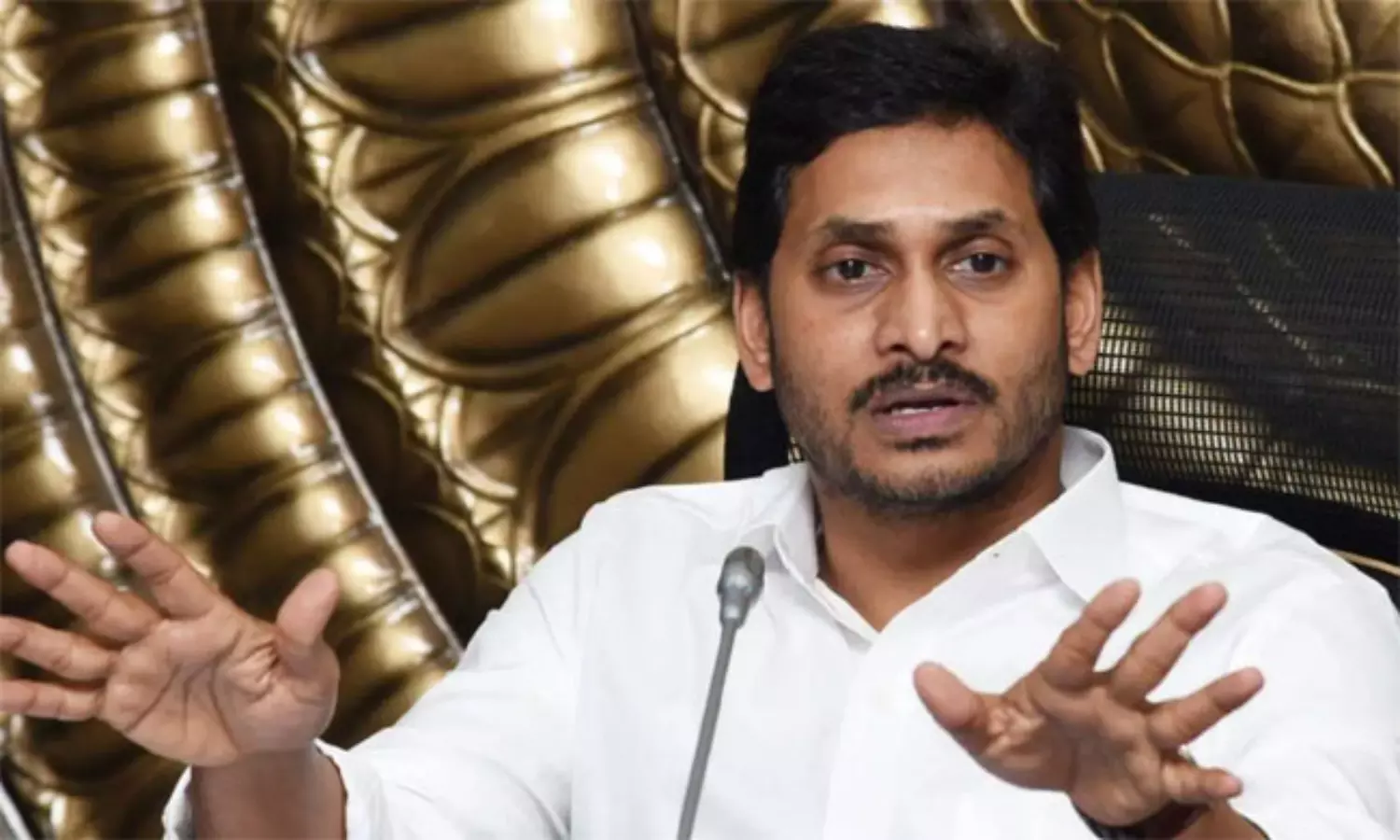 రీకాలింగ్ చంద్రబాబూస్ మేనిఫెస్టో.. విషయం ఏంటంటే! రీకాలింగ్ చంద్రబాబూస్ మేనిఫెస్టో.. విషయం ఏంటంటే!