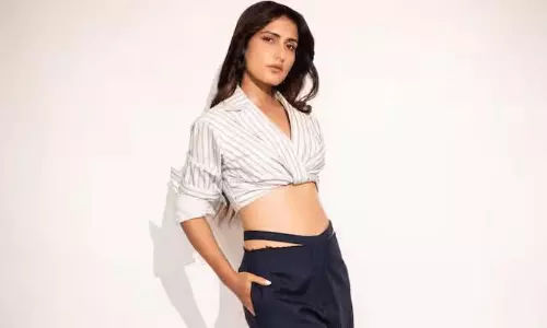 బ్యాక్ గ్రౌండ్  లేని లేడీస్ ని ఇండ‌స్ట్రీలో అలా చూస్తారు!