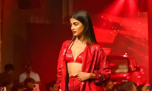 Pooja Hegde Turns Heads at Mahindra’s Tech Fashion Tour