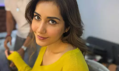 Raashi Khanna Shares BTS Pic, Talks About Her Journey Across Languages Raashi Khanna Shares BTS Pic, Talks About Her Journey Across Languages