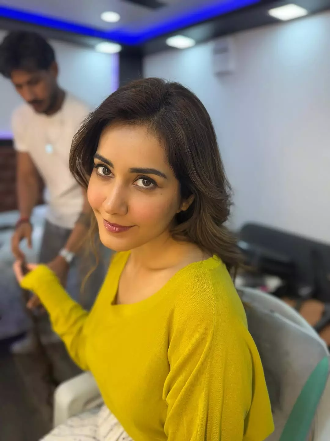 Raashi Khanna Shares BTS Pic, Talks About Her Journey Across Languages