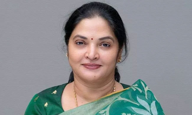 Prashantg Reddy ప్రశాంతిరెడ్డి స్టయిలే వేరు.. మారిని పొలిటికల్ తీరు ..! | MLA ...