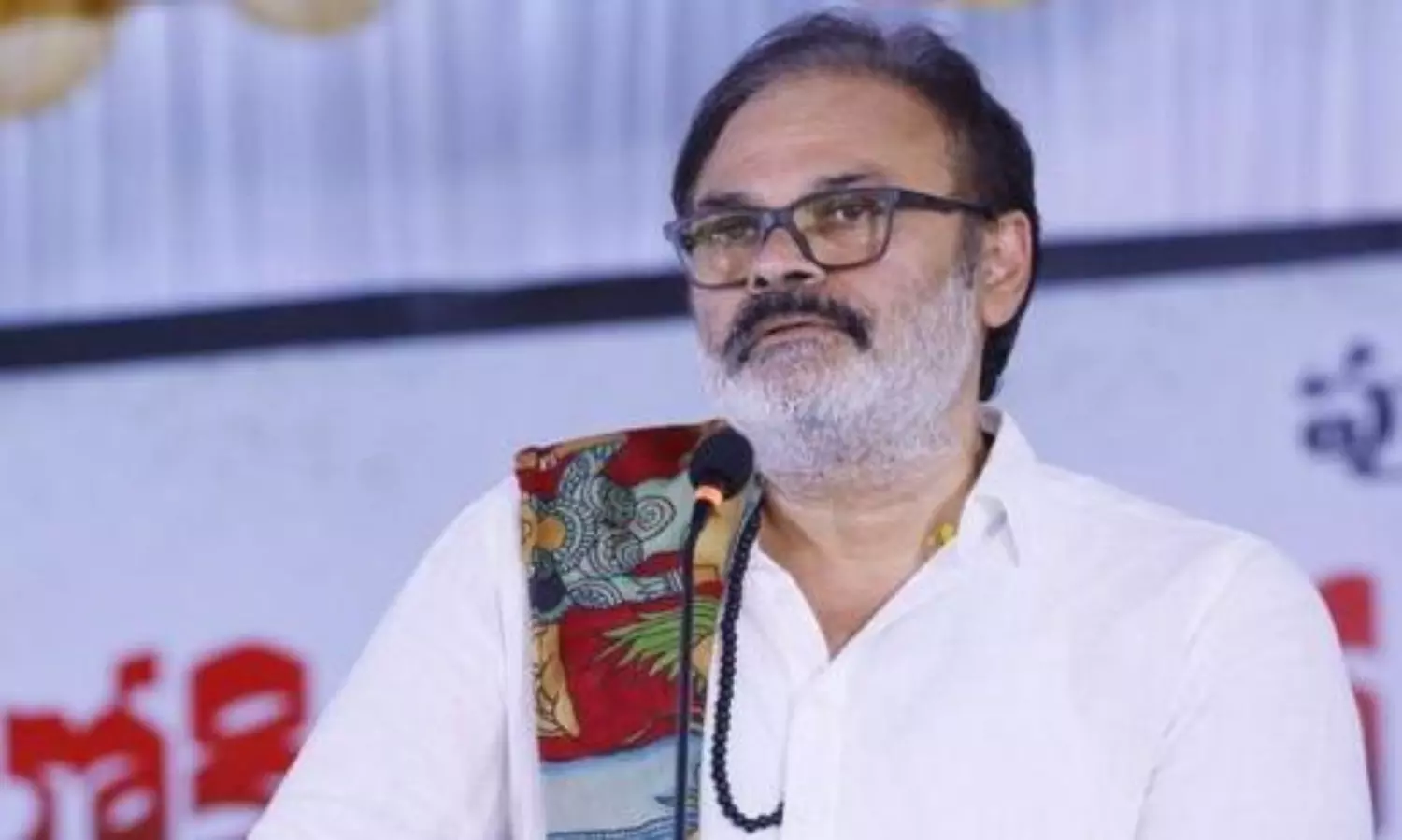 పవన్ 2 లక్షల పుస్తకాలు.. నాగబాబు సవాల్! పవన్ 2 లక్షల పుస్తకాలు.. నాగబాబు సవాల్!