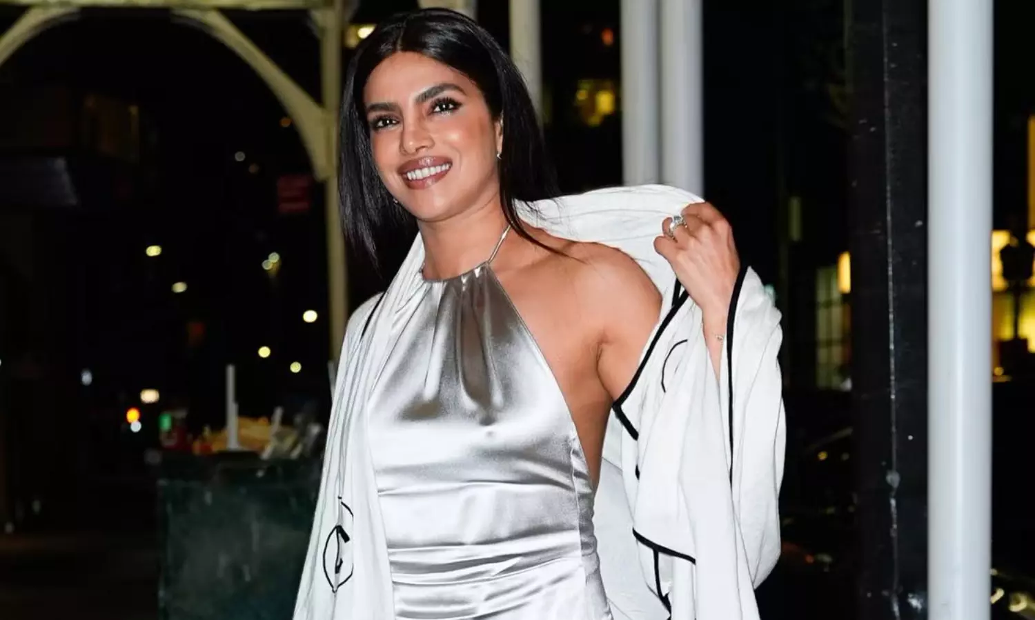 ప్రియాంక‌ చోప్రా వ‌ద్ద‌ స్థాయికి కాదు మ‌నిషికి గౌర‌వం!