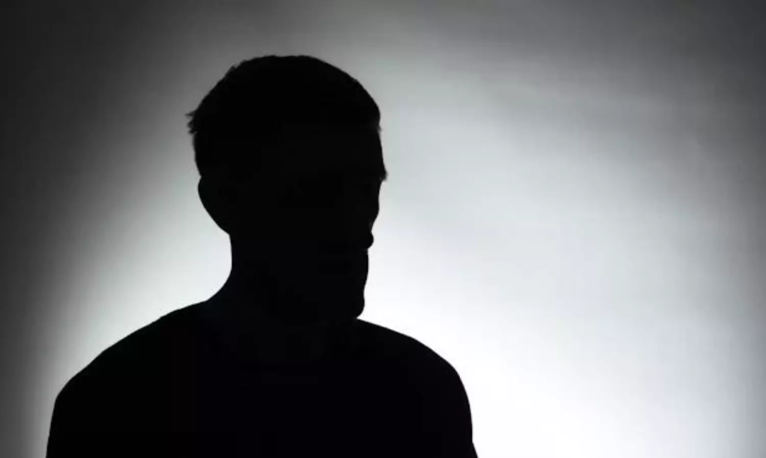 డైరెక్టర్ పై నటి సీరియస్..సారీ చెప్పిన నిర్మాత! డైరెక్టర్ పై నటి సీరియస్..సారీ చెప్పిన నిర్మాత!