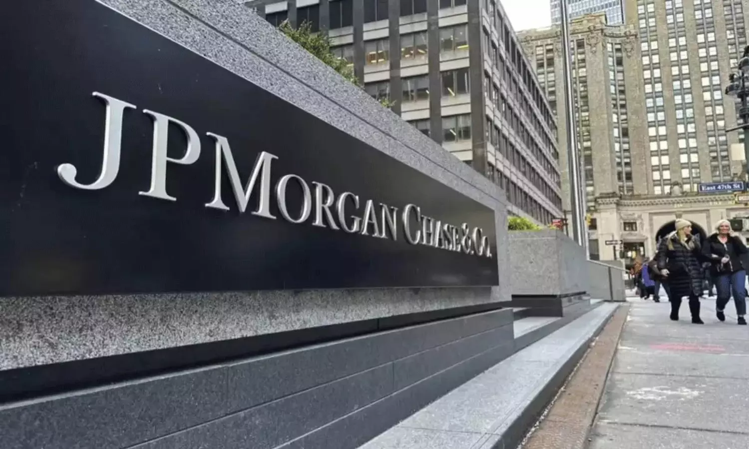 ఈ ఆఫీసు అద్దె రూ.వెయ్యి కోట్లు... మనదేశంలోనే  ఎక్కడో తెలుసా?