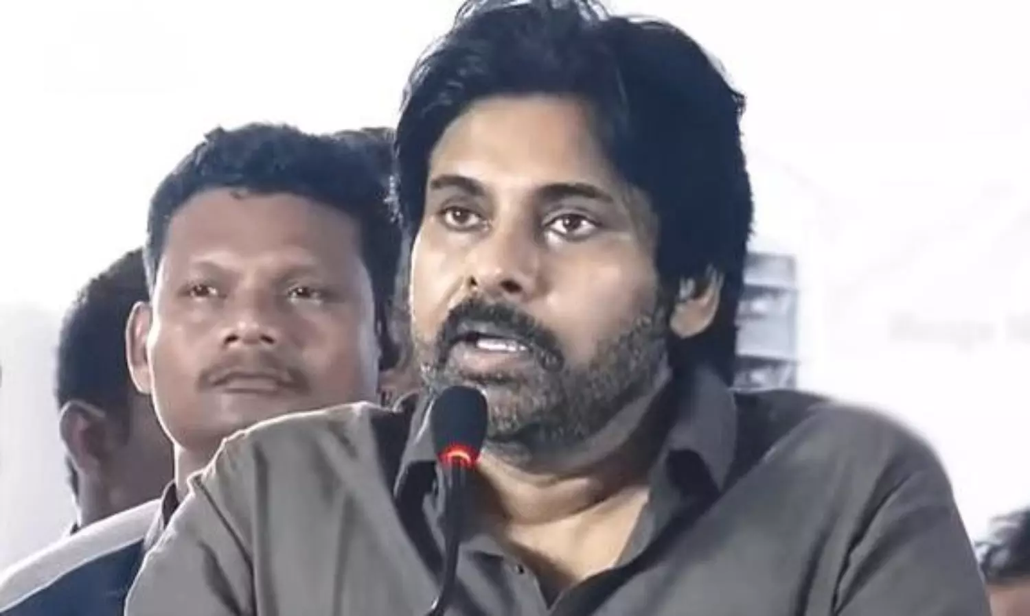 విశాఖ ఉక్కు ప్రైవేటీక‌ర‌ణ‌.. ప‌వ‌న్ ఫ‌స్ట్ రియాక్ష‌న్‌!