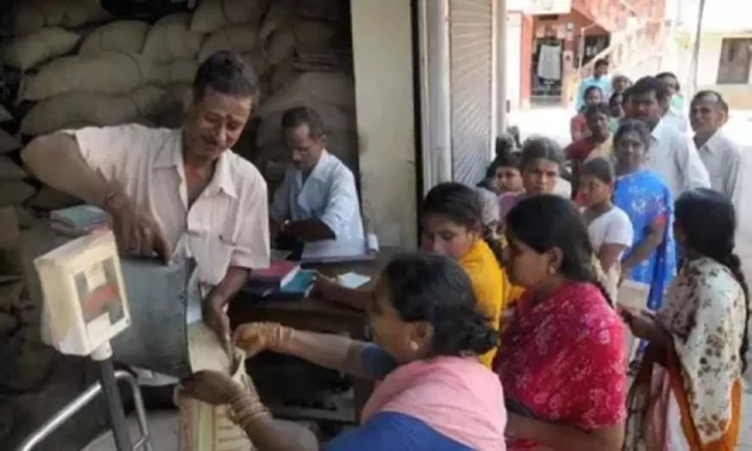 రెండు లక్షల రేషన్ కార్డులు కట్ ?