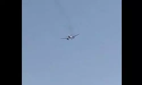 ఈ ఫ్లైట్ లో ఉన్నోళ్లంతా మహా సుడిగాళ్లు.. ఈ వీడియో చూస్తే అర్థమవుతుంది