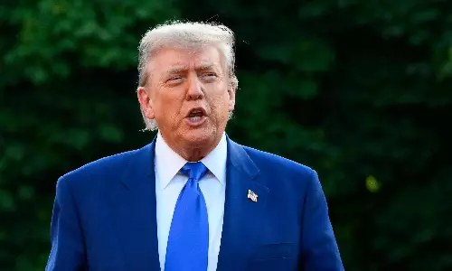 వలసదారులపై మరింత కఠిన చర్యలు.. ట్రంప్  నెక్స్ట్  నిర్ణయం ఏమిటంటే..?