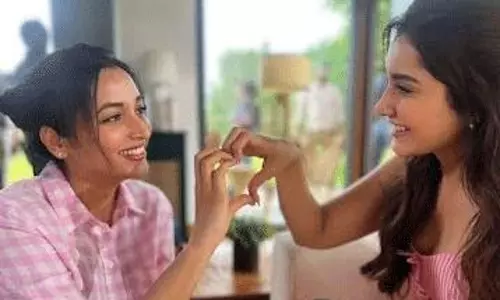 పిక్‌టాక్‌ : తెలుసు కదా హీరోయిన్స్‌ లవ్‌ ఫోజ్‌