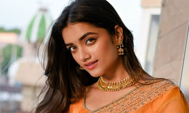 భాగ్యం ఇదేం మాస్ రాంపేజ్ బాబోయ్..! | Tollywood’s Lucky Girl Bhagya ...