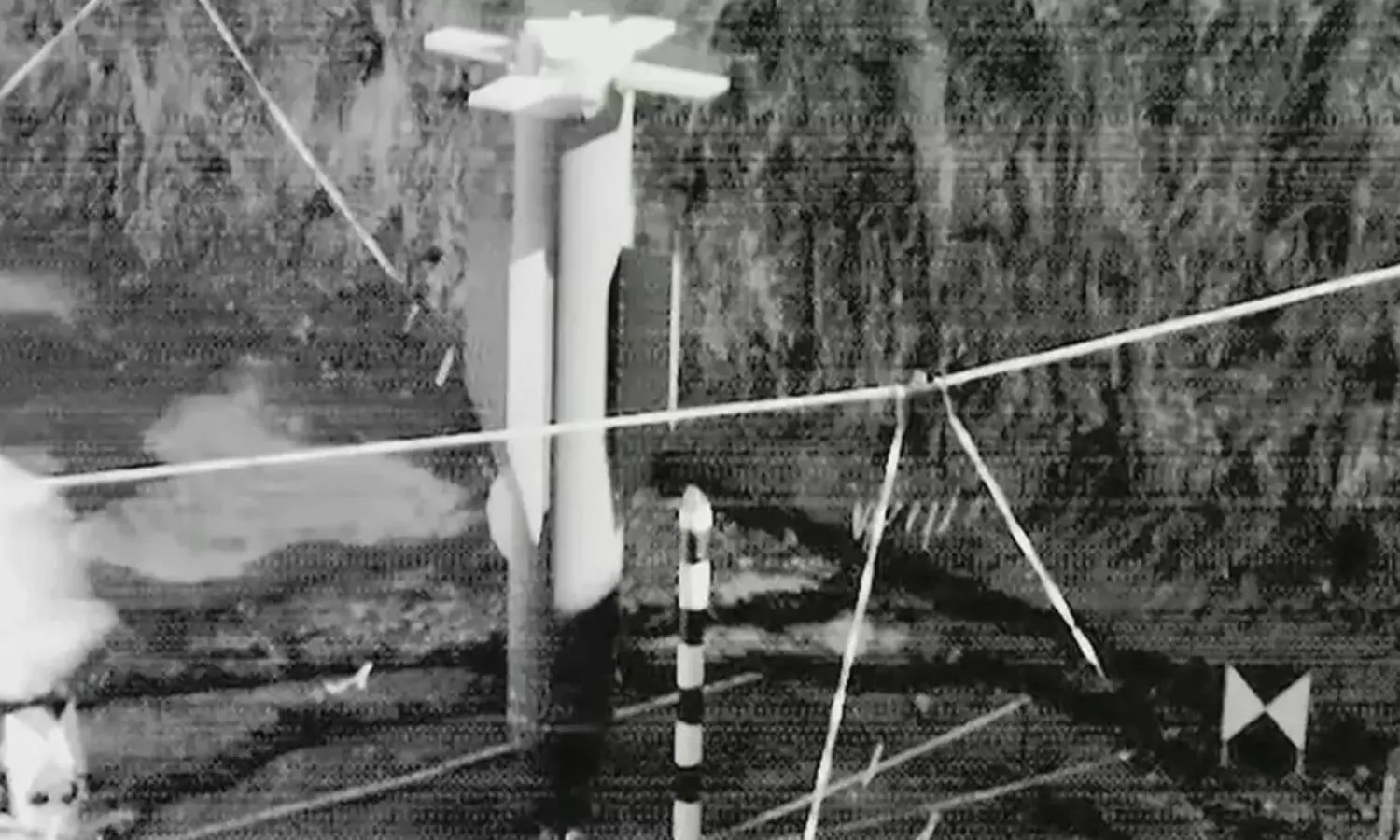 బంకర్‌ బస్టర్‌ బాంబు విధ్వంసం చూడండి.. వైట్‌ హౌస్‌ వీడియో పోస్టు!