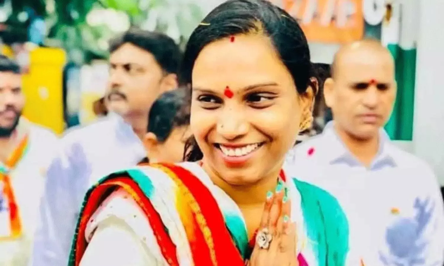 జూబ్లీహిల్స్ తెరపైకి విజయారెడ్డి.. అక్కాతమ్ముళ్ల సమరమేనా? జూబ్లీహిల్స్ తెరపైకి విజయారెడ్డి.. అక్కాతమ్ముళ్ల సమరమేనా?