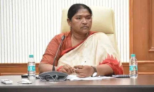 సీతక్కకు మావోయిస్టుల హెచ్చరికలు.. వెంటనే స్పందించిన మంత్రి!