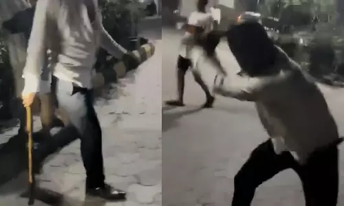 అపార్ట్  మెంట్  లో పవర్  కట్  గురించి అడిగినందుకు... షాకింగ్  వీడియోలు!