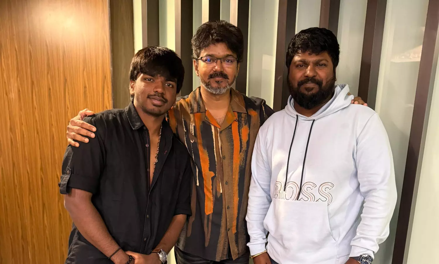 Vijay Watches Phoenix and Hugs Vijay Sethupathi�s Son Surya Vijay Watches Phoenix and Hugs Vijay Sethupathi�s Son Surya