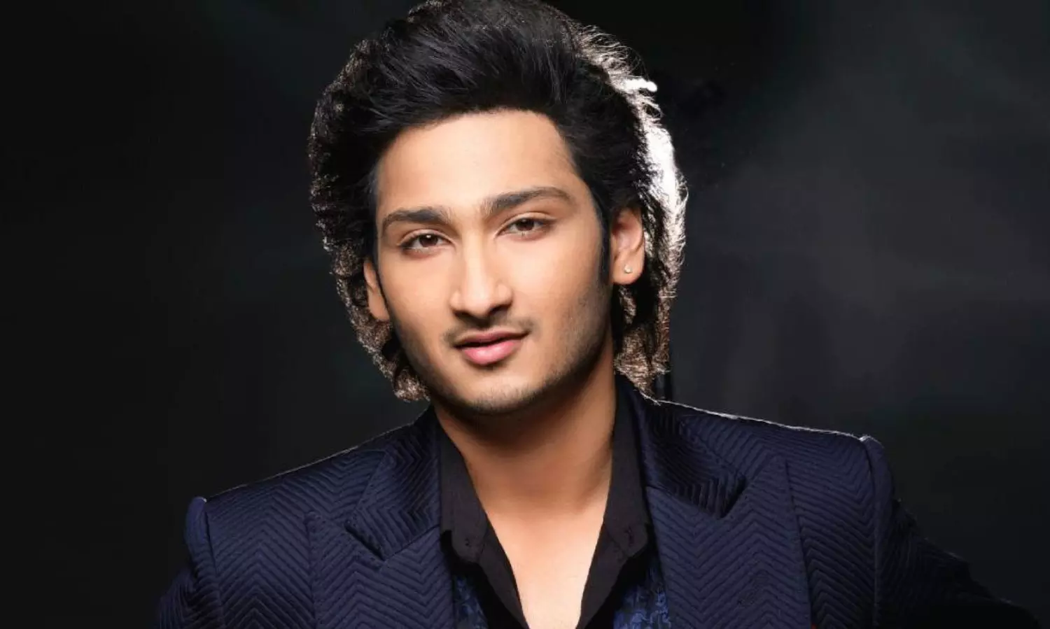 ఘ‌ట్ట‌మ‌నేని హీరో కోసం హీరోయిన్ వేట‌