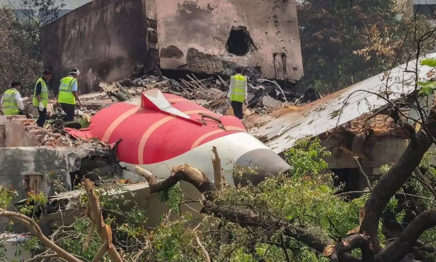 అహ్మదాబాద్ విమాన ప్రమాదంపై ఏఏఐబీ నివేదిక వచ్చేసింది!