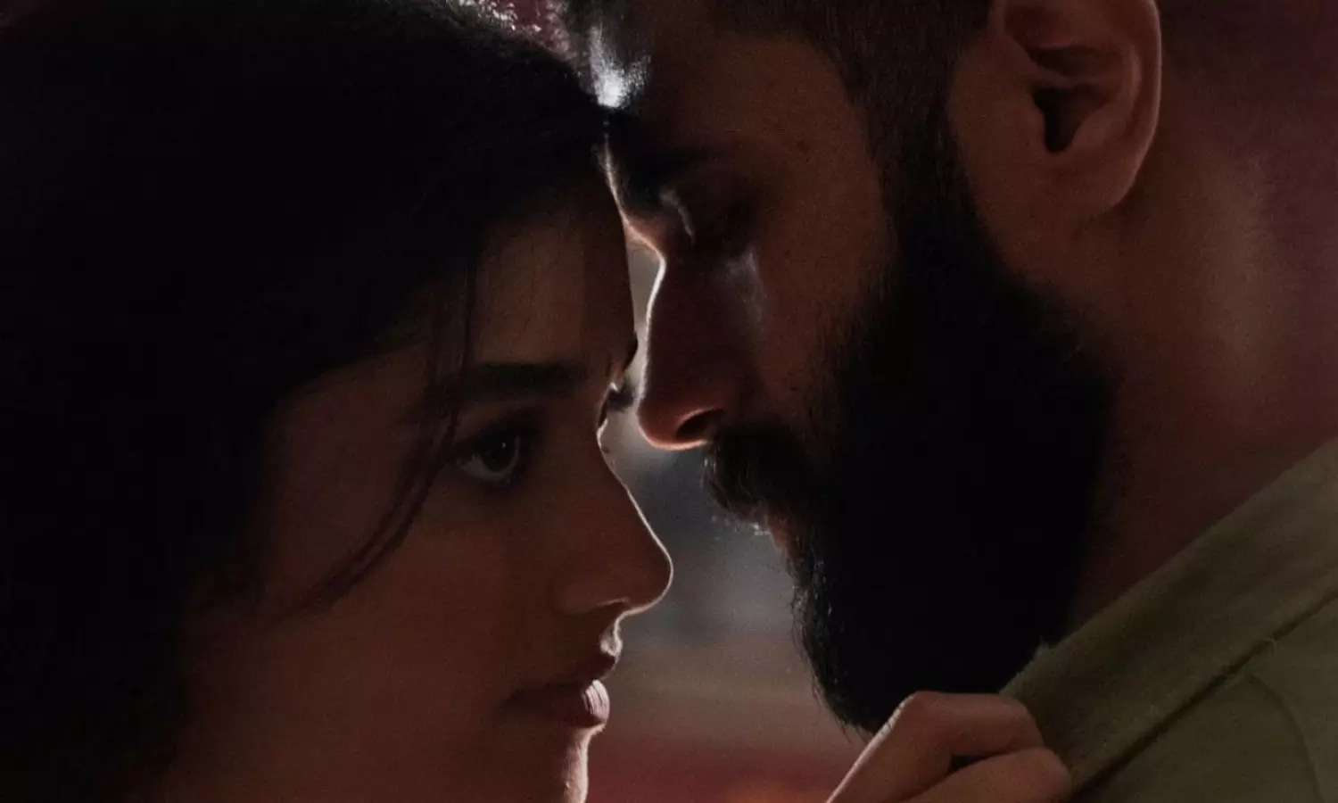 కింగ్ డమ్ లో కసెక్కించే సీన్లు ఉన్నాయా? కింగ్ డమ్ లో కసెక్కించే సీన్లు ఉన్నాయా?