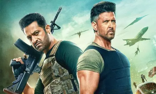 NTR Joins Hrithik For Secret Dinner Bash Post Final Shoot