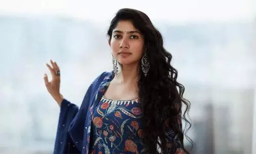 సాయి పల్లవి బాలీవుడ్ డెబ్యూకి డేట్ ఫిక్స్ సాయి పల్లవి బాలీవుడ్ డెబ్యూకి డేట్ ఫిక్స్