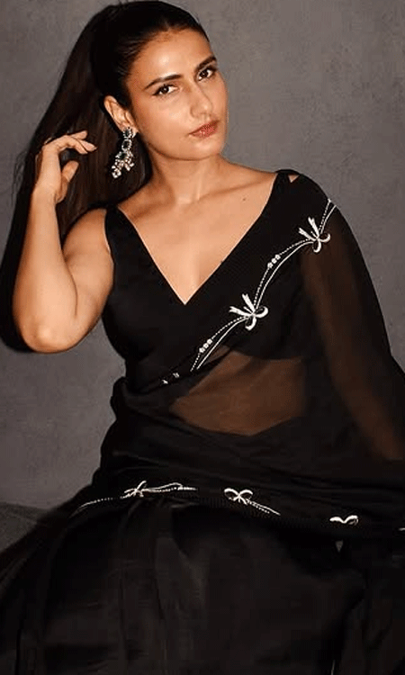 Fatima Sana Shaikh Shares Striking Black Saree Look