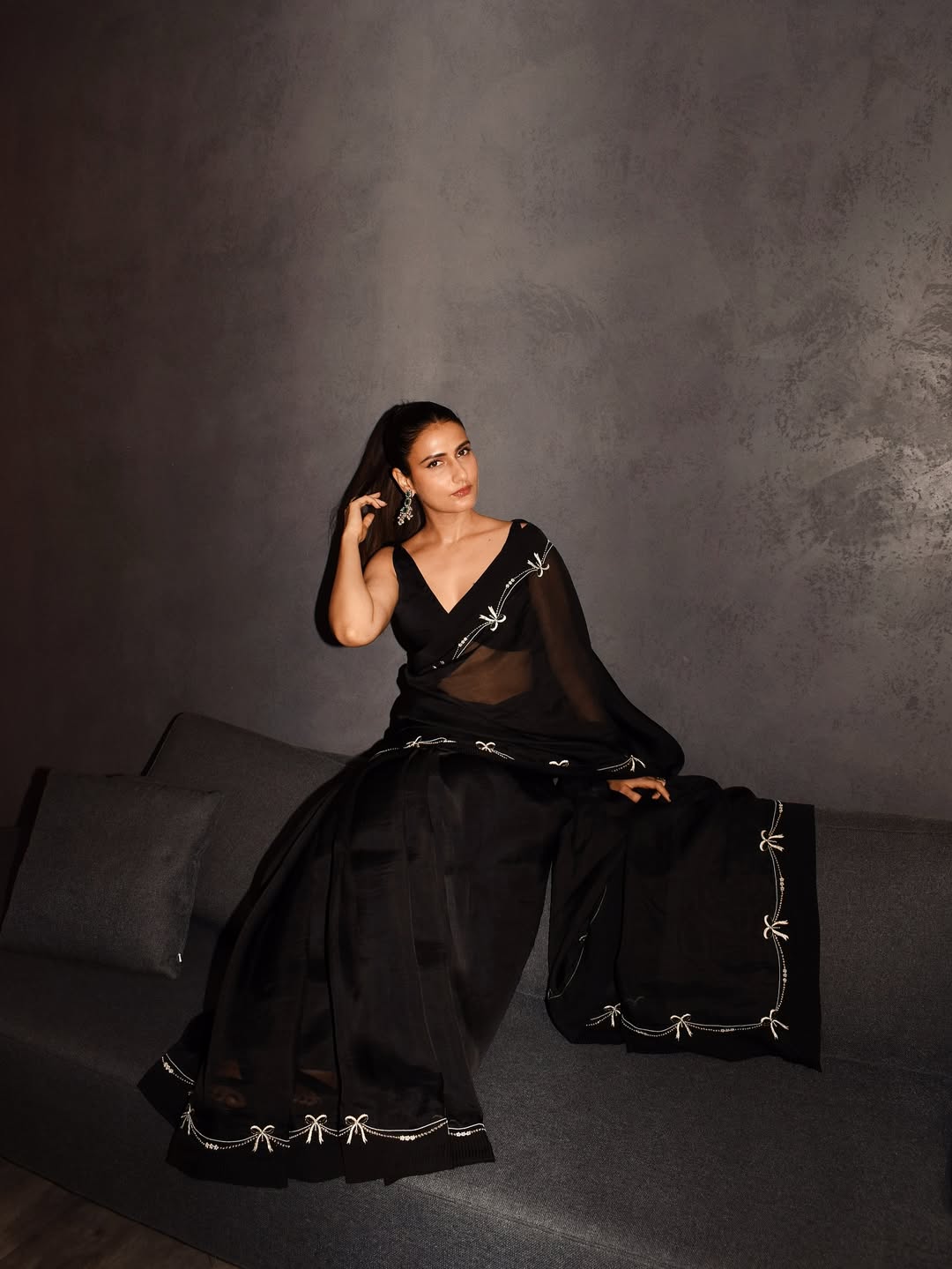 Fatima Sana Shaikh Shares Striking Black Saree Look