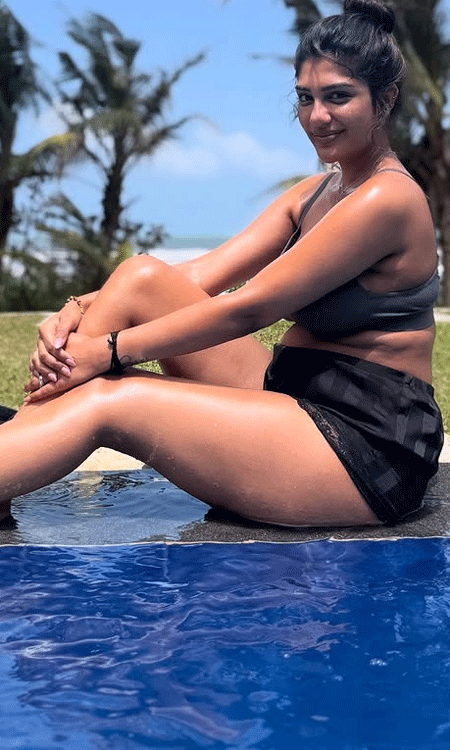 Suprita’s Stylish Day by the Poolside
