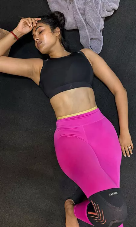 Divi Vadthya Shares Sunset Click After Her Fitness Session