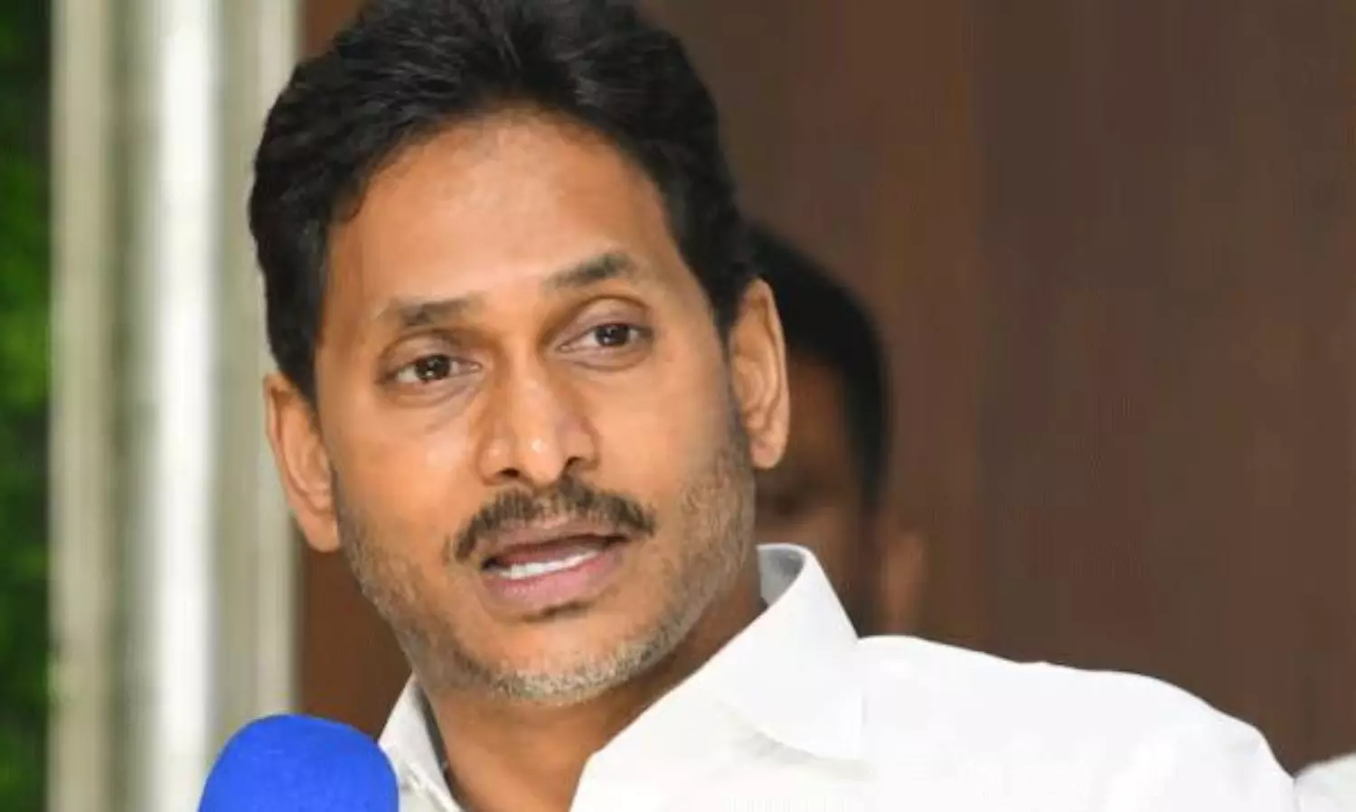 సీనియ‌ర్లు ఏమంటున్నారో విన్నావా జ‌గ‌న్ ..!