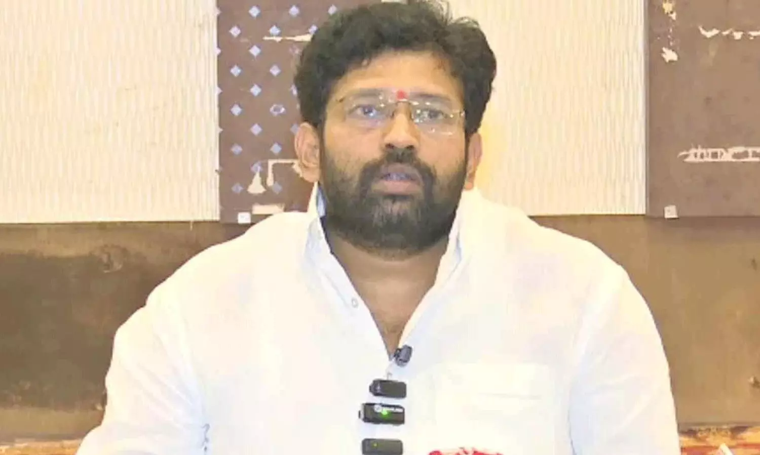 జనసేన, పవన్, చిరంజీవిపై జక్కంపూడి రాజా కీలక వ్యాఖ్యలు!