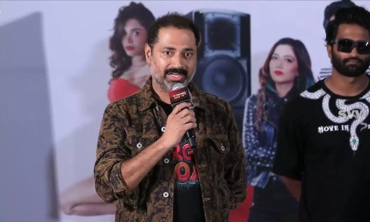 కం*డోమ్ ఎలా వేసుకోవాలో తెలియడం లేదు.. అందుకే సినిమాలో చూపించాం